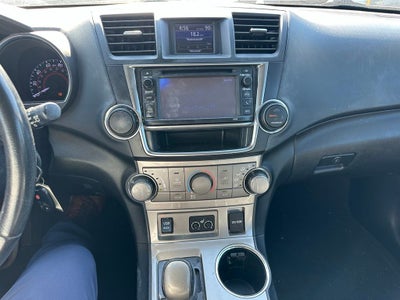 2013 Toyota Highlander SE
