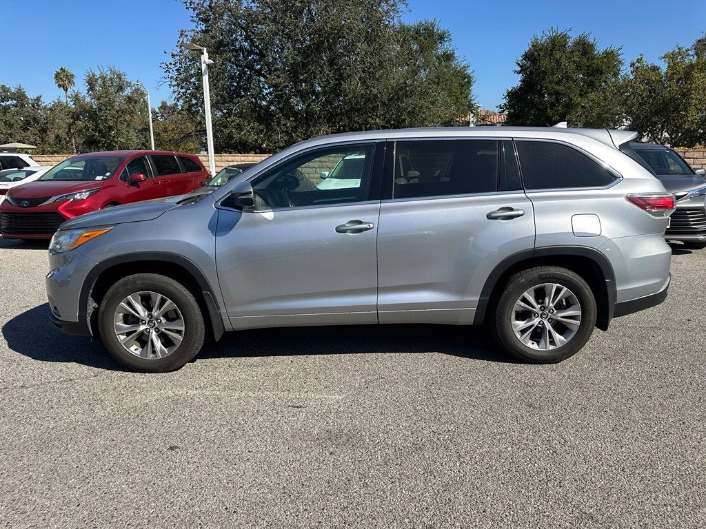 2016 Toyota Highlander LE V6
