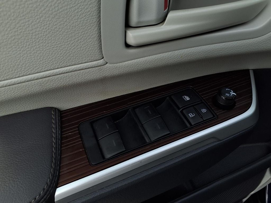 2024 Toyota Sienna LE 8 Passenger