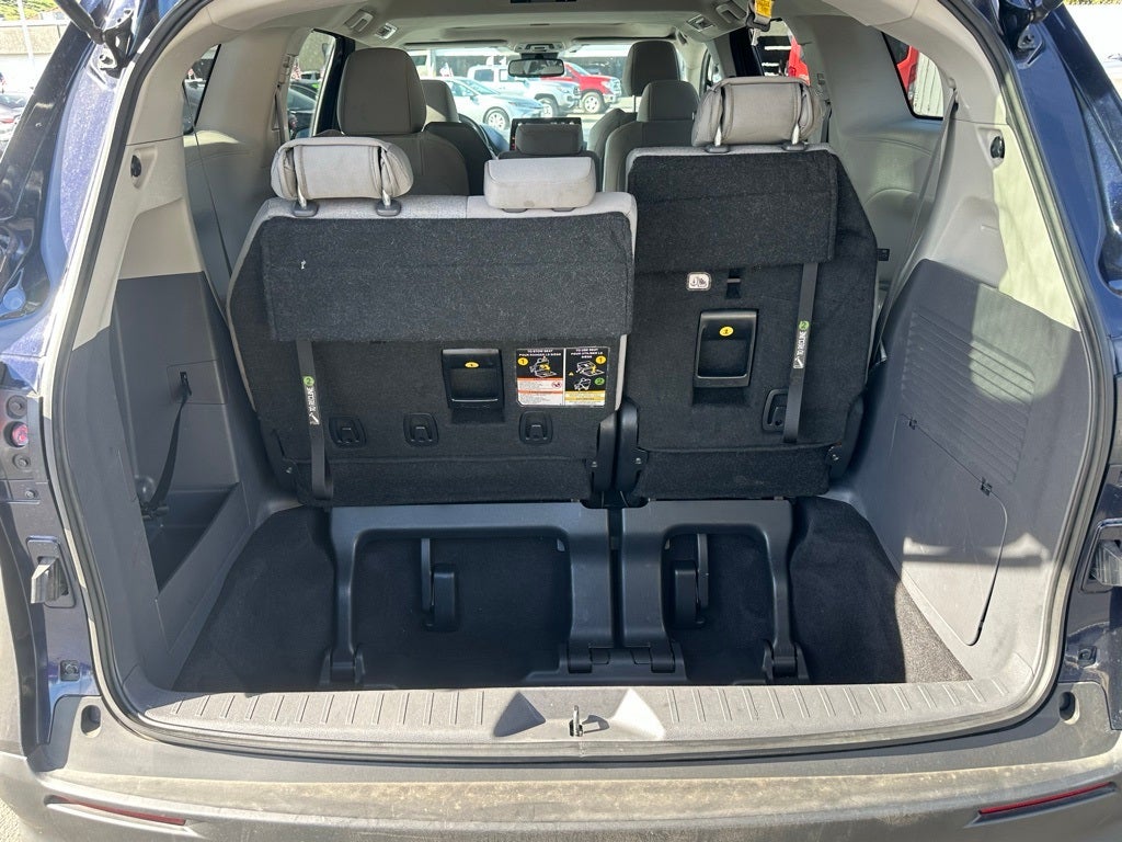 2024 Toyota Sienna LE 8 Passenger