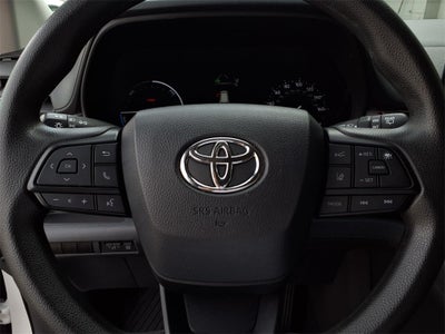 2022 Toyota Sienna LE 8 Passenger