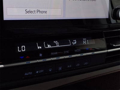 2022 Toyota Sienna LE 8 Passenger