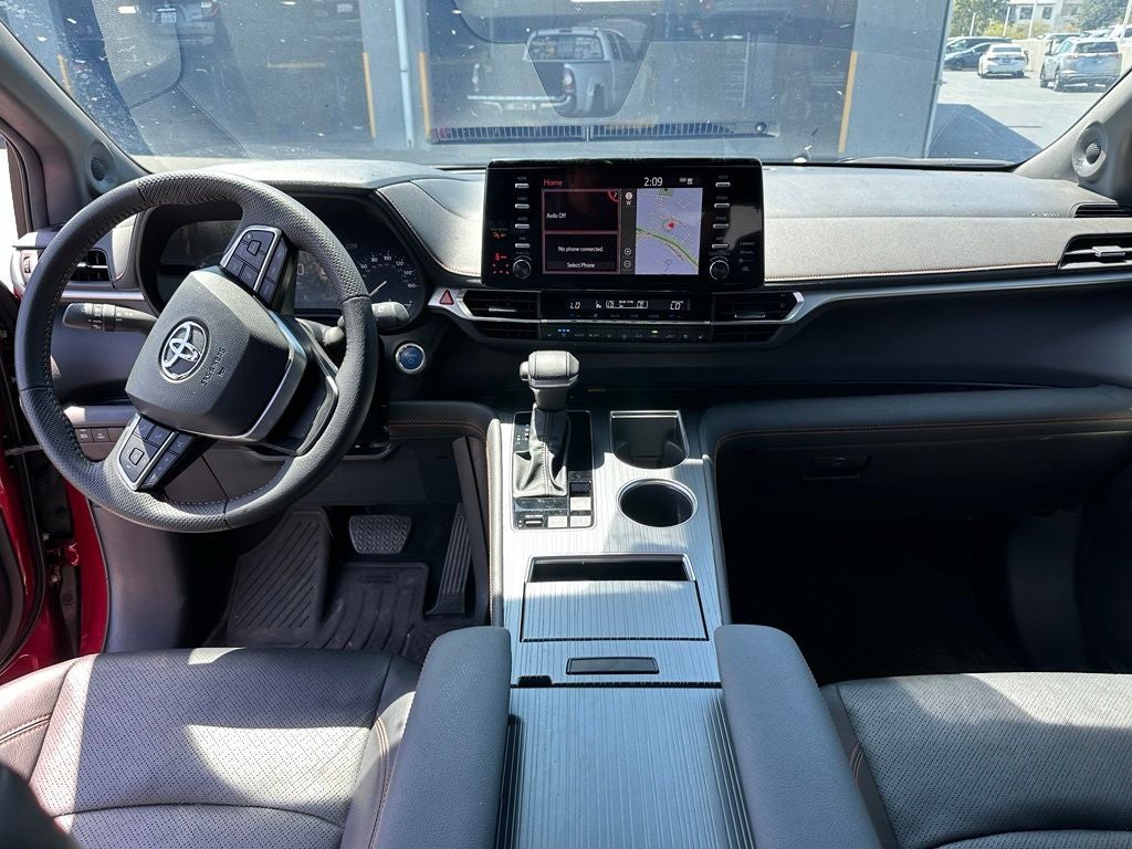 2024 Toyota Sienna XSE 7 Passenger