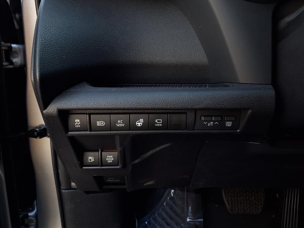 2025 Toyota Sienna Platinum 7 Passenger