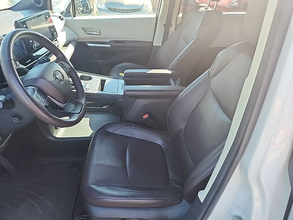 2023 Toyota Sienna Platinum 7 Passenger