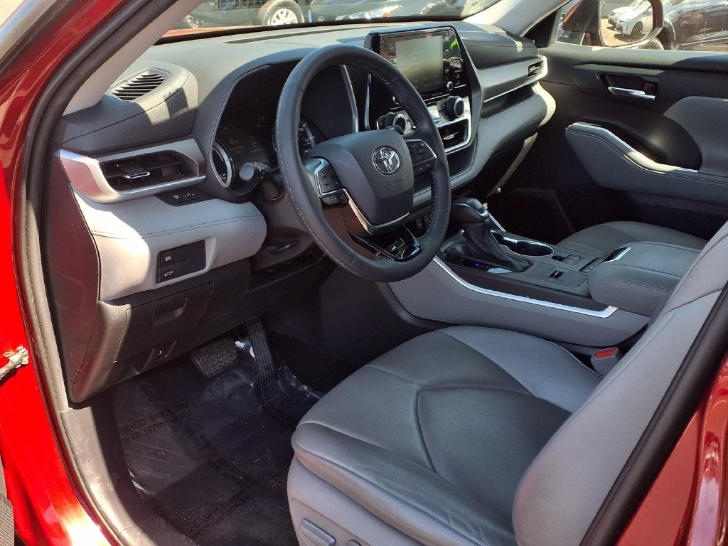 2021 Toyota Highlander Hybrid XLE