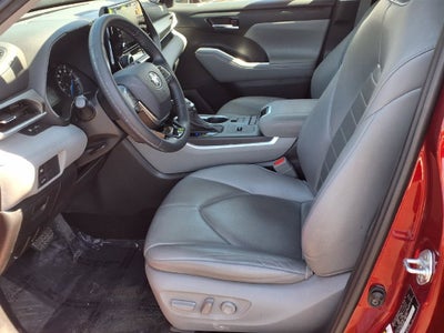 2021 Toyota Highlander Hybrid XLE