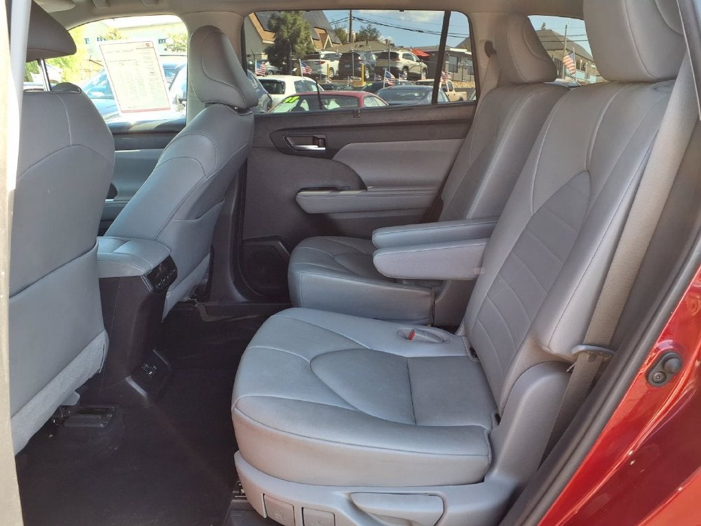 2021 Toyota Highlander Hybrid XLE