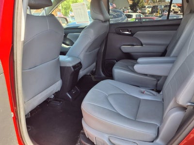 2021 Toyota Highlander Hybrid XLE