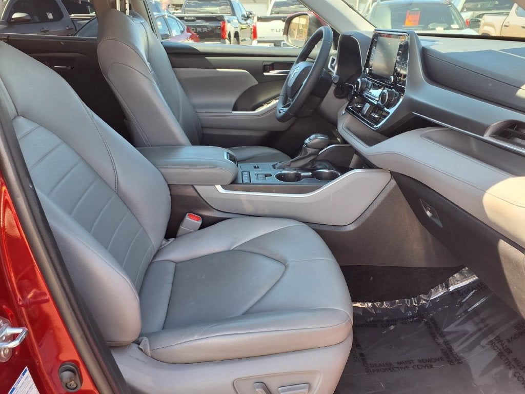 2021 Toyota Highlander Hybrid XLE