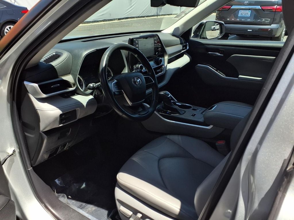 2022 Toyota Highlander XLE