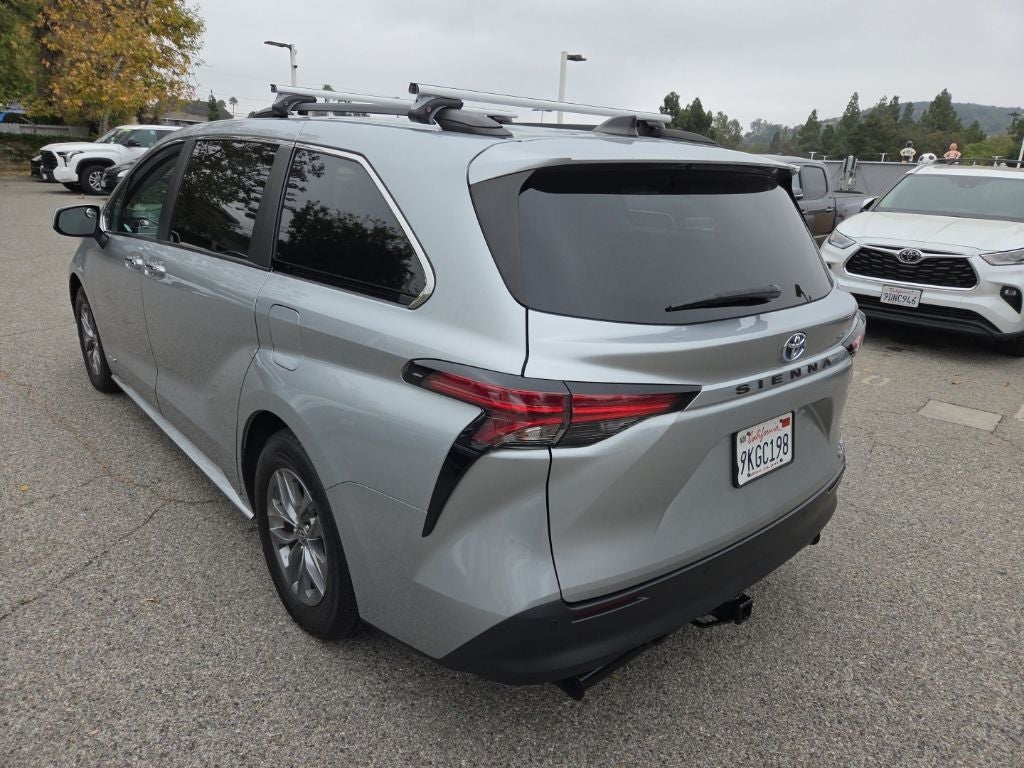 2021 Toyota Sienna XLE 8 Passenger