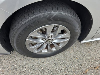 2021 Toyota Sienna XLE 8 Passenger