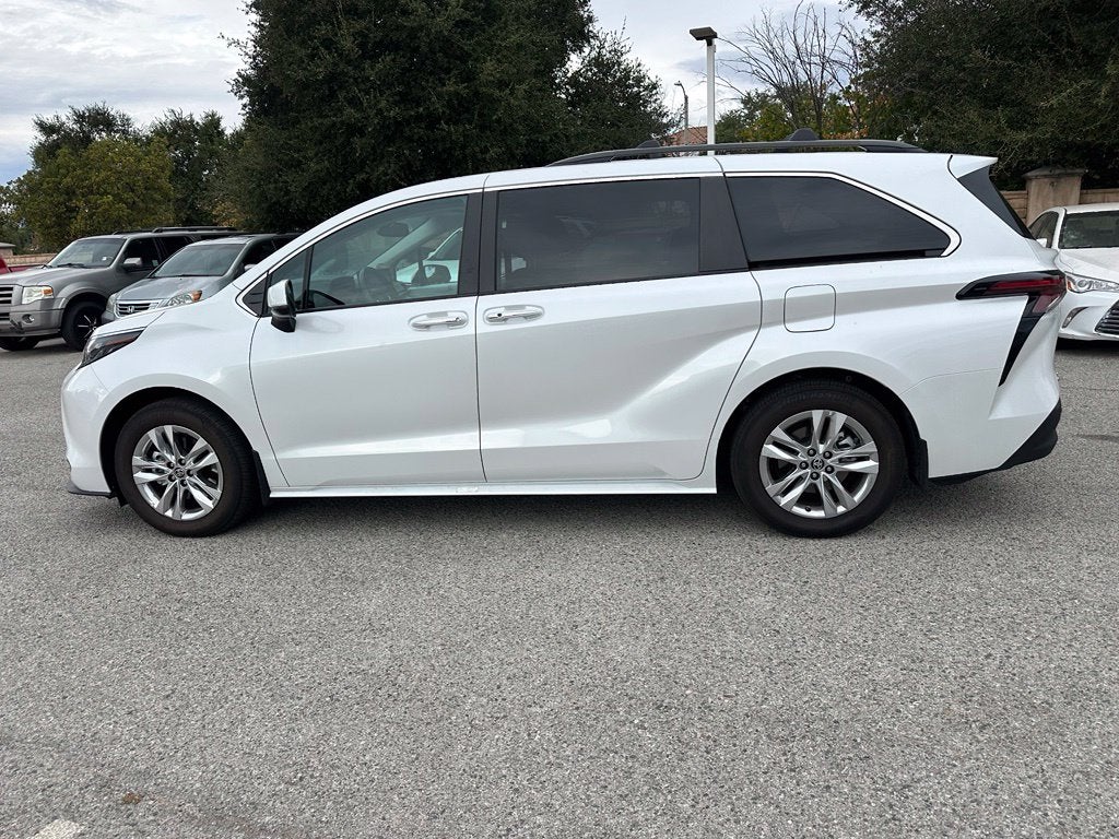 2025 Toyota Sienna XLE 7 Passenger