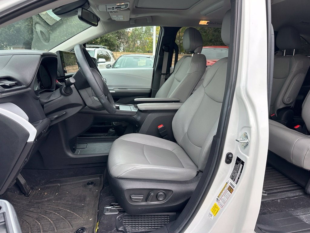 2025 Toyota Sienna XLE 7 Passenger