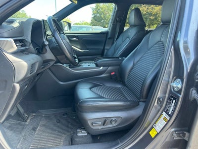 2021 Toyota Highlander XSE