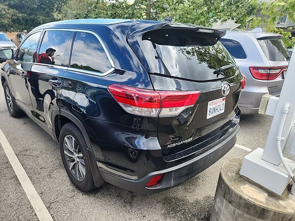 2018 Toyota Highlander Base