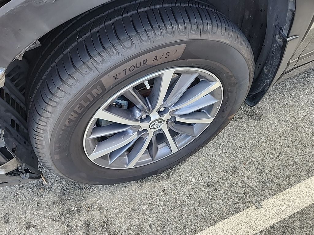 2018 Toyota Highlander Base