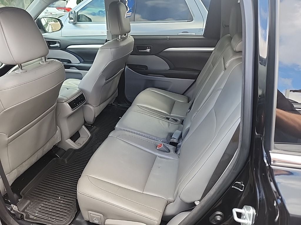 2018 Toyota Highlander Base