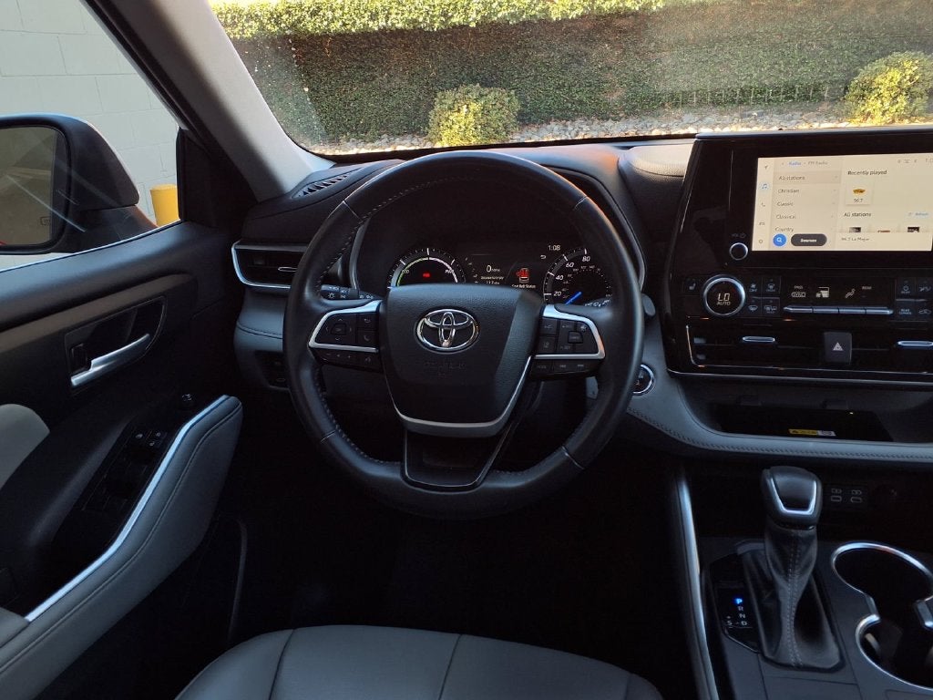 2023 Toyota Highlander Hybrid XLE