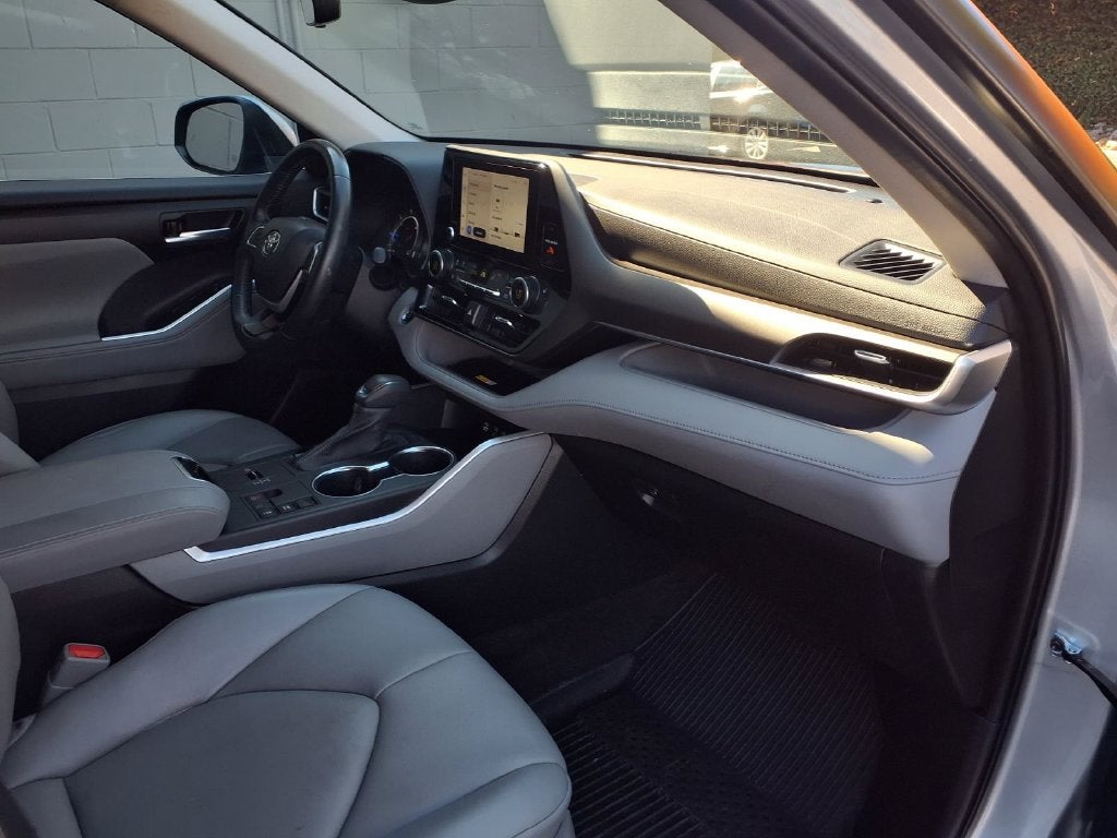 2023 Toyota Highlander Hybrid XLE