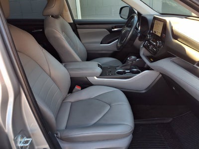 2023 Toyota Highlander Hybrid XLE