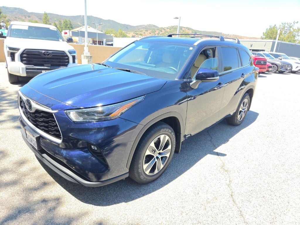 2025 Toyota Highlander Hybrid XLE