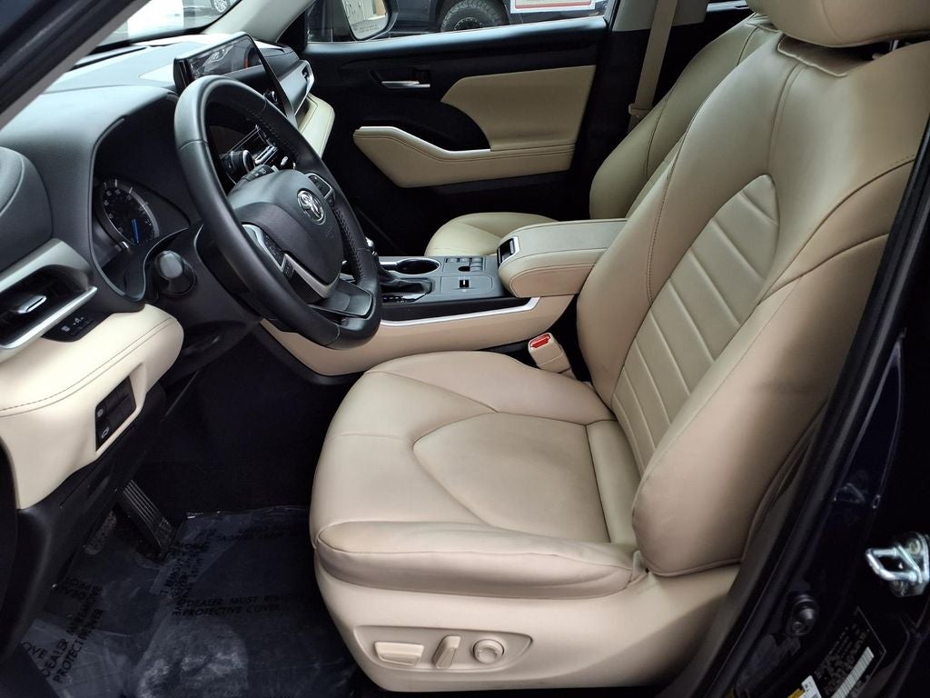2025 Toyota Highlander Hybrid XLE