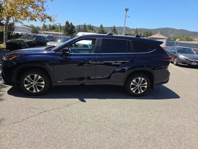 2025 Toyota Highlander Hybrid XLE