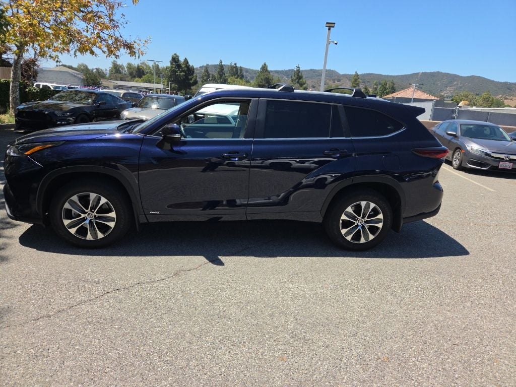 2025 Toyota Highlander Hybrid XLE