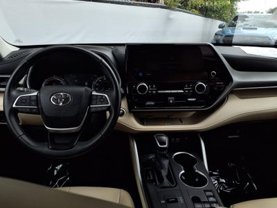 2025 Toyota Highlander Hybrid XLE