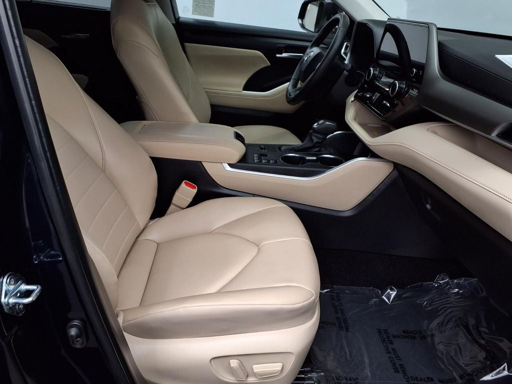 2025 Toyota Highlander Hybrid XLE