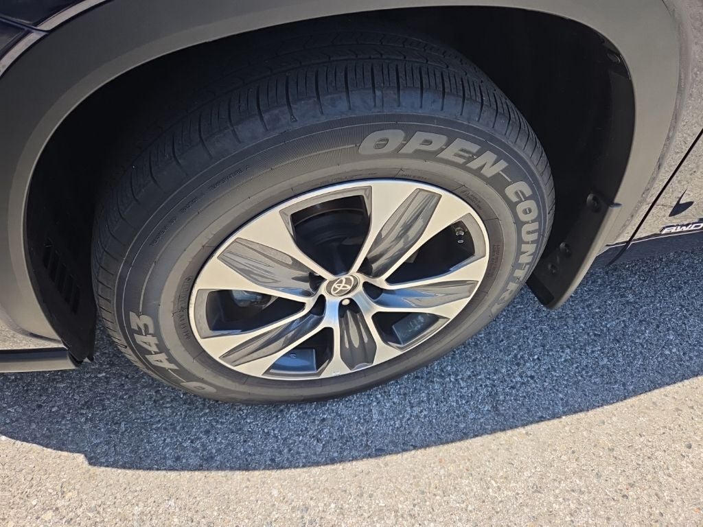 2025 Toyota Highlander Hybrid XLE
