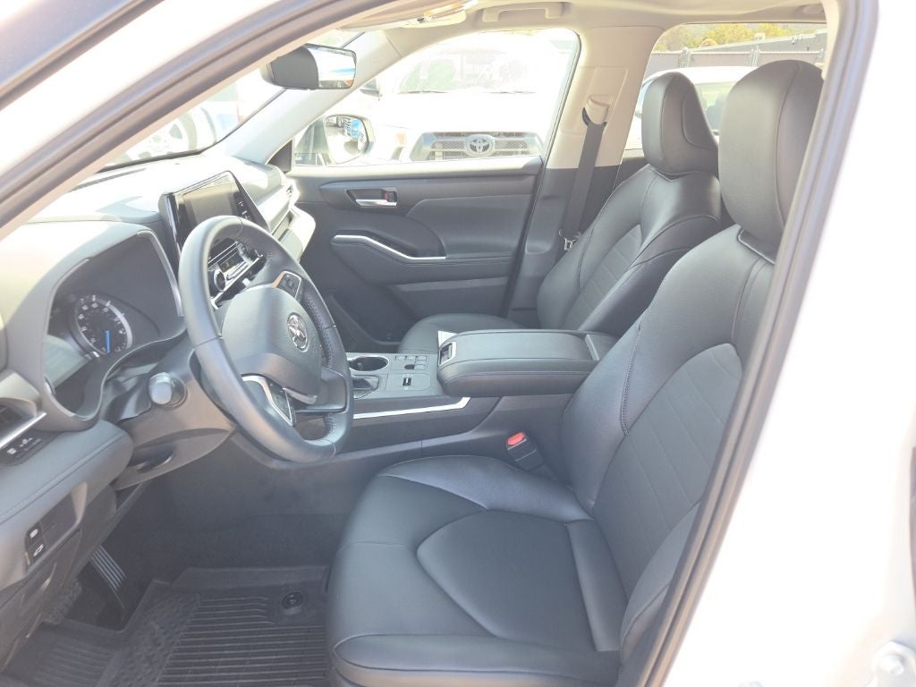 2026 Toyota Highlander Hybrid XLE