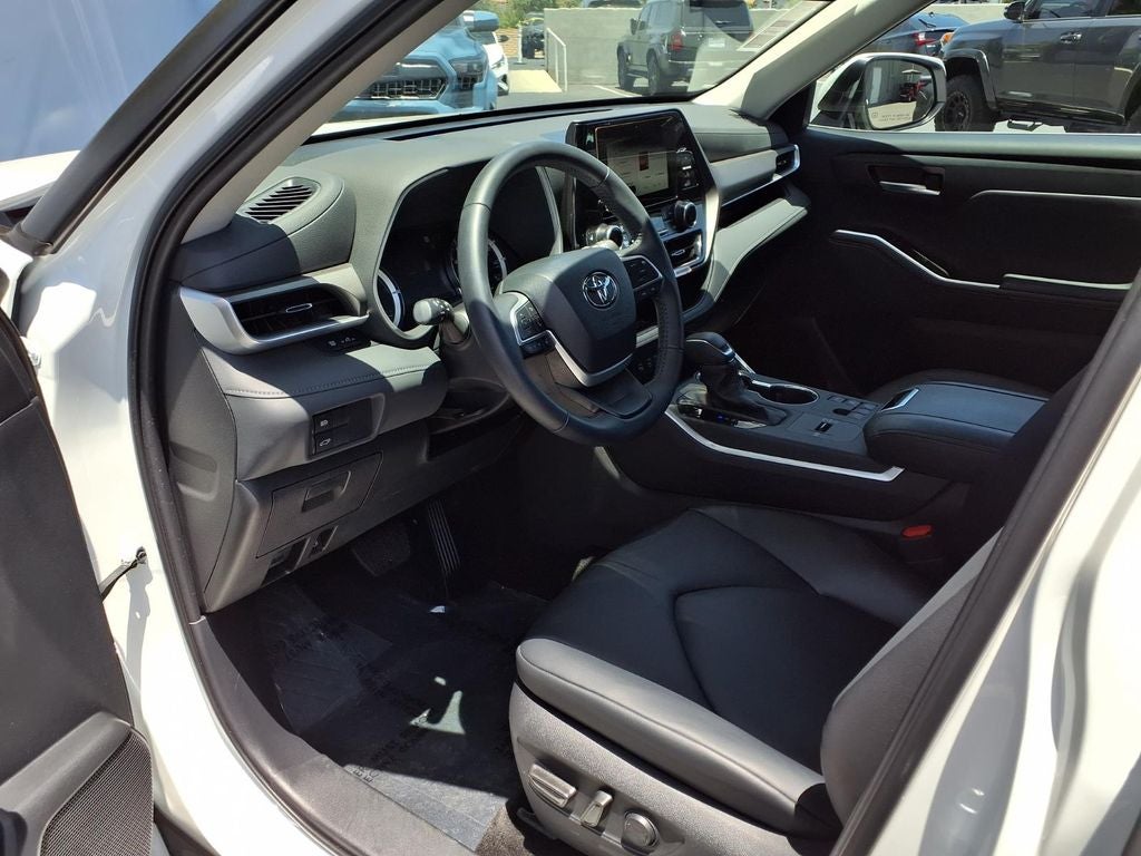2026 Toyota Highlander Hybrid XLE