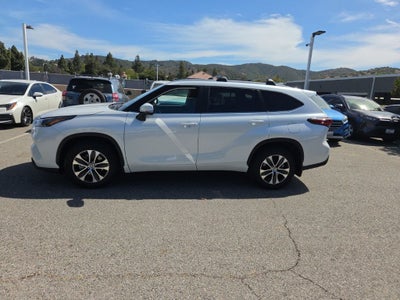 2026 Toyota Highlander Hybrid XLE