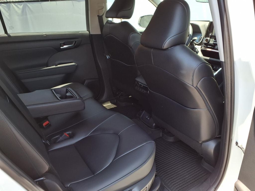 2026 Toyota Highlander Hybrid XLE