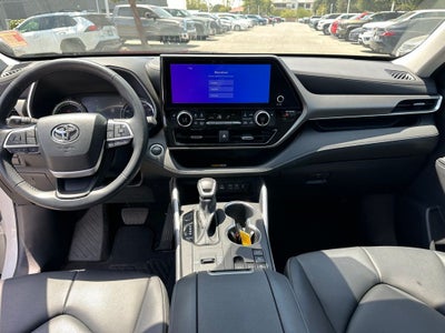 2024 Toyota Highlander Hybrid XLE
