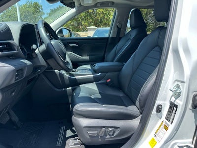 2024 Toyota Highlander Hybrid XLE
