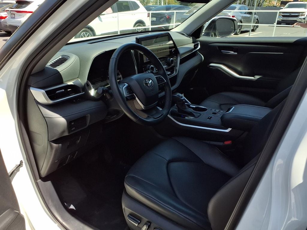 2024 Toyota Highlander Hybrid XLE