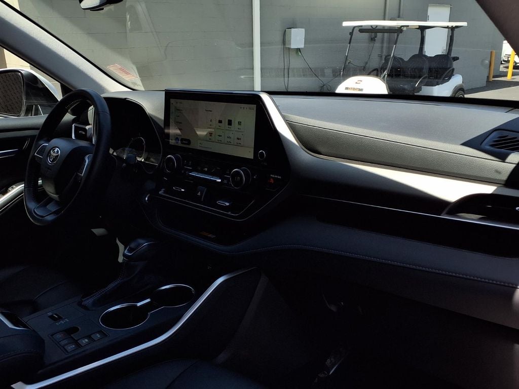 2024 Toyota Highlander Hybrid XLE