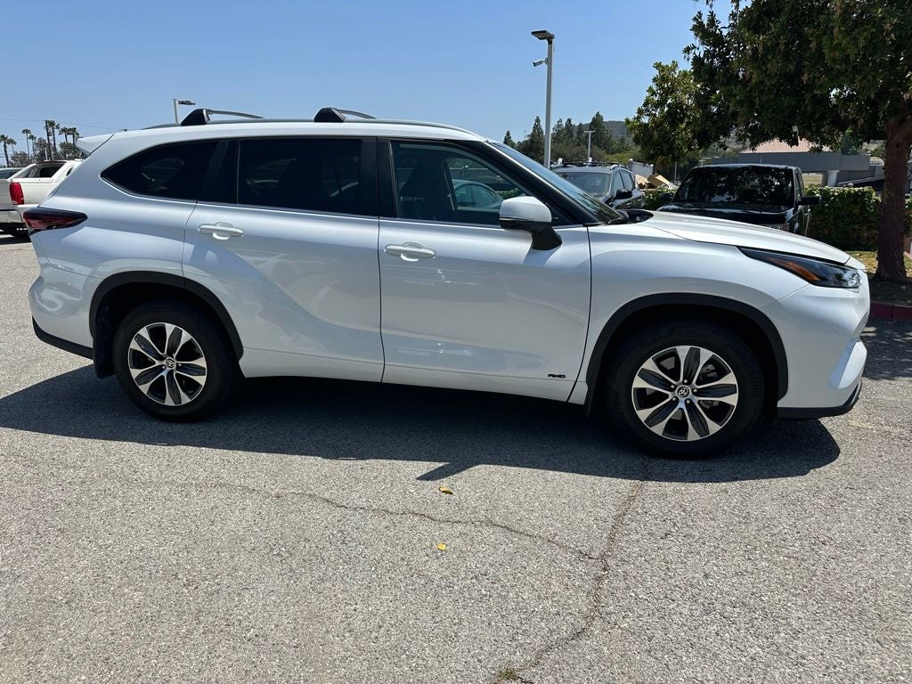 2024 Toyota Highlander Hybrid XLE