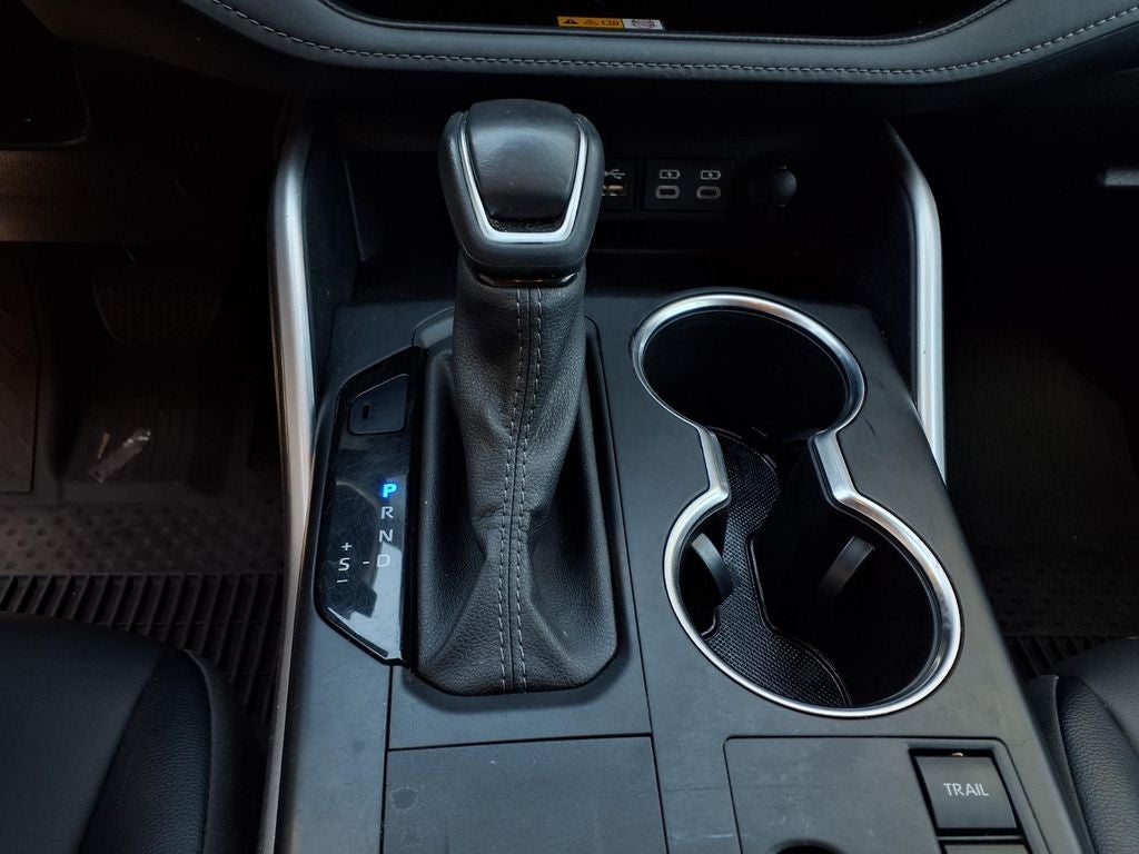 2025 Toyota Highlander Hybrid XLE