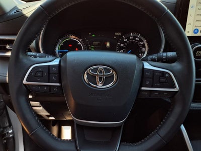 2025 Toyota Highlander Hybrid XLE