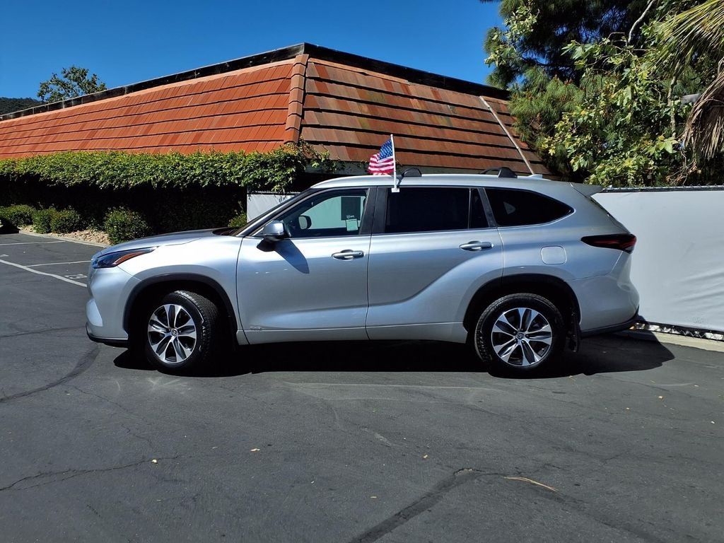 2025 Toyota Highlander Hybrid XLE