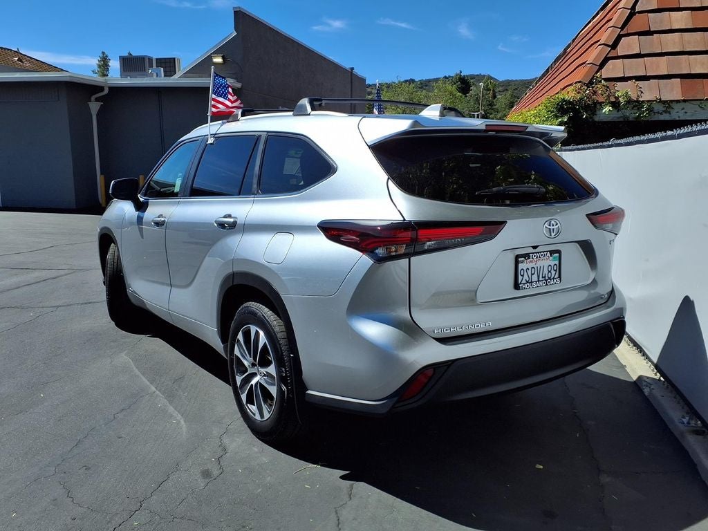 2025 Toyota Highlander Hybrid XLE