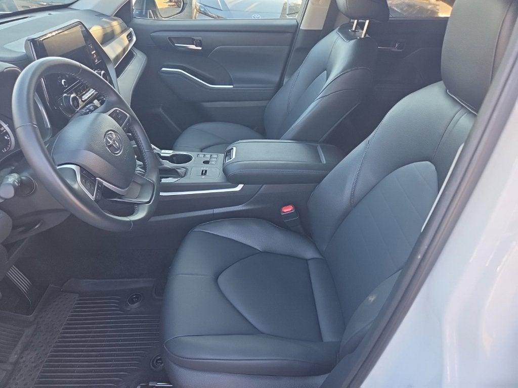2026 Toyota Highlander Hybrid XLE