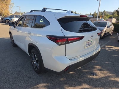 2026 Toyota Highlander Hybrid XLE