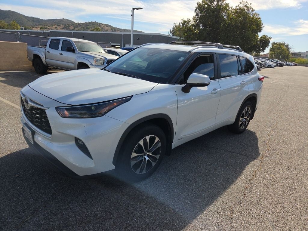 2023 Toyota Highlander Hybrid XLE