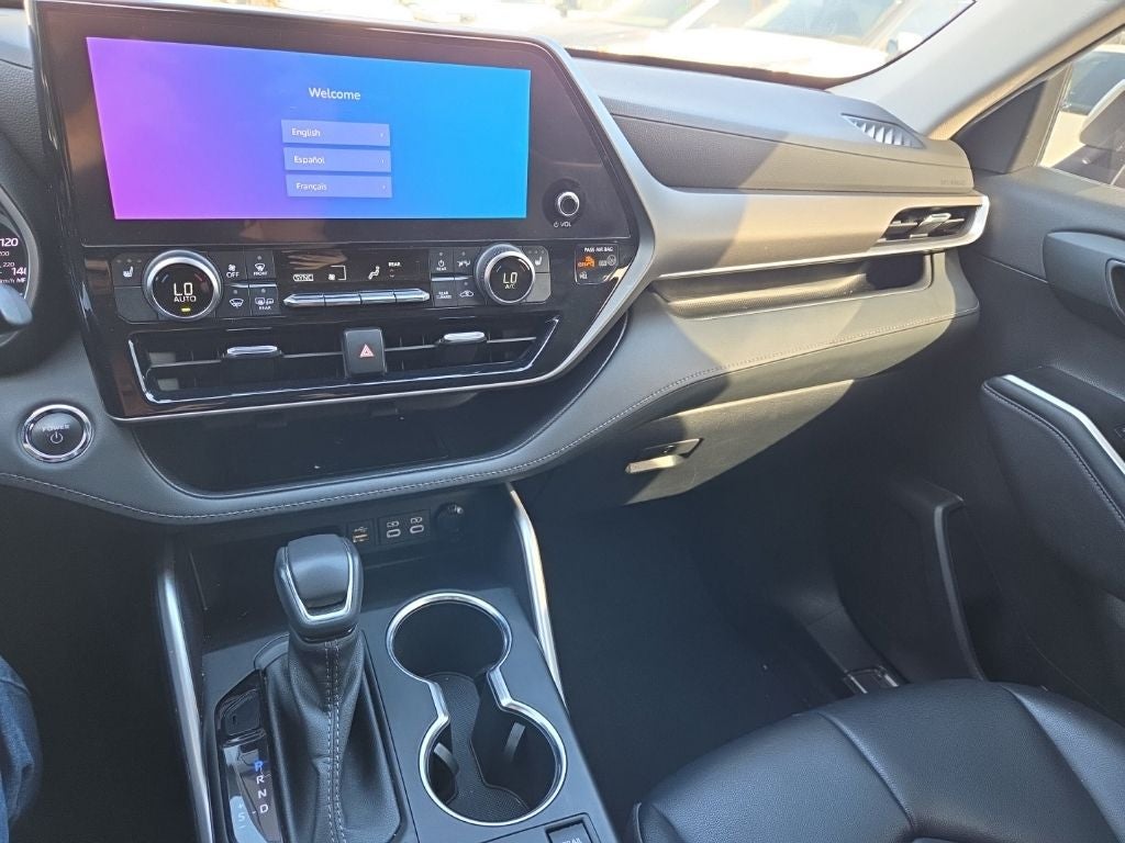 2023 Toyota Highlander Hybrid XLE